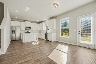 377 Waterbluff Dr SW in Mableton, GA - Building Photo - Building Photo