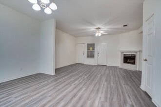307 Rawhide Loop in Round Rock, TX - Building Photo - Building Photo