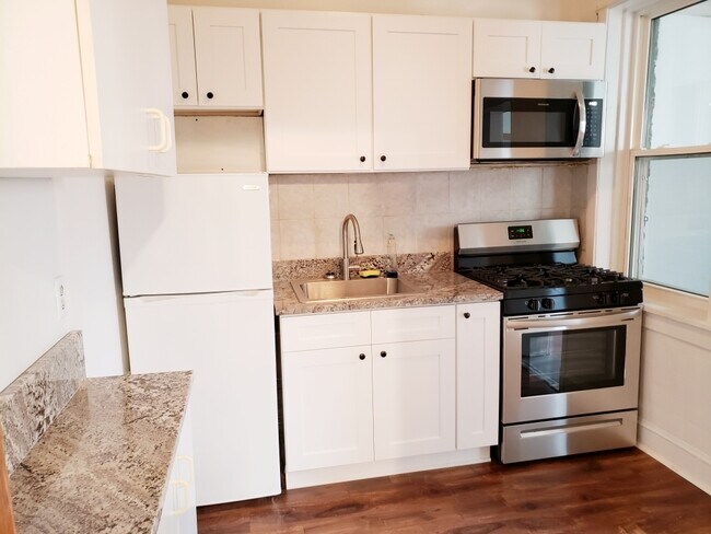 3514 N Broadway in Chicago, IL - Building Photo - Building Photo