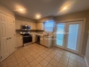 1376 Oakland Ave in Fayetteville, AR - Building Photo - Building Photo