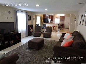 2345 Florence St in Aurora, CO - Building Photo - Building Photo