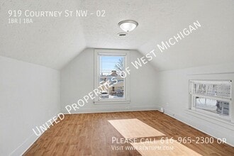 919 Courtney St NW in Grand Rapids, MI - Building Photo - Building Photo