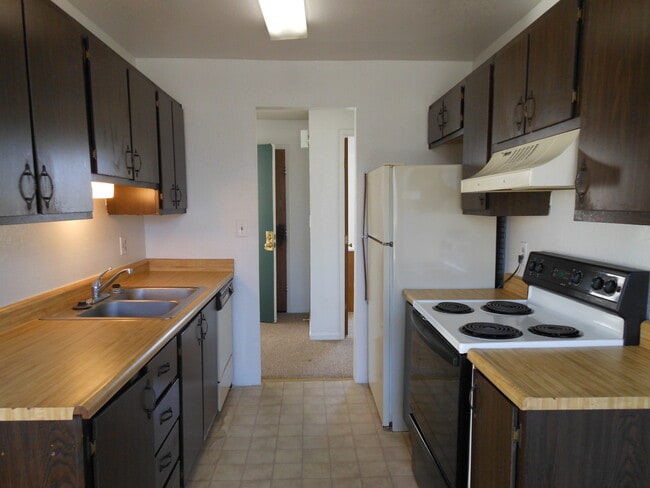 property at 3941 Clear Acre Ln