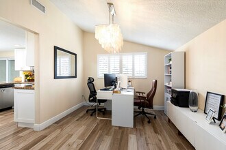 5623 Spring Run Ave in Orlando, FL - Foto de edificio - Building Photo