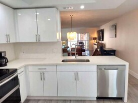 2903 Victoria Cir in Coconut Creek, FL - Building Photo