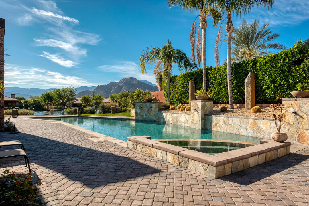 50055 Vía Puente in La Quinta, CA - Foto de edificio