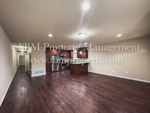 109 Casa Linda St in Ennis, TX - Building Photo - Building Photo