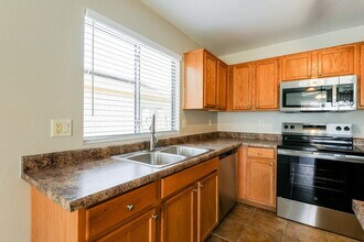 6860 S Cottontail Run Ave in Tucson, AZ - Building Photo - Building Photo