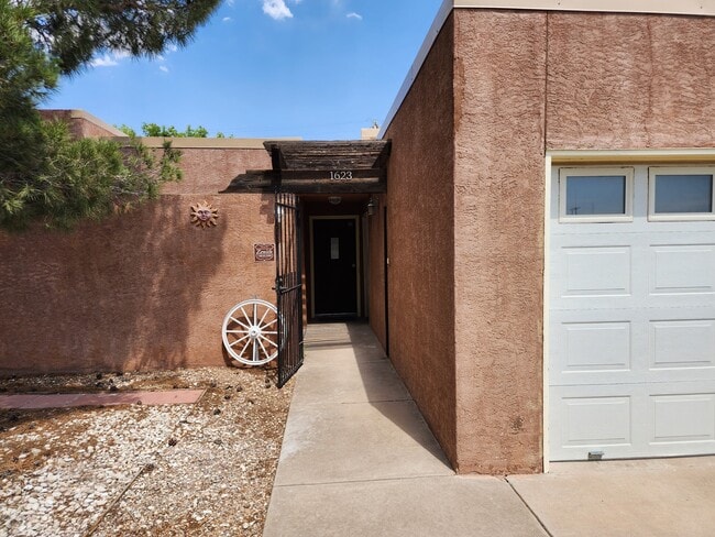 property at 1623 S Main St