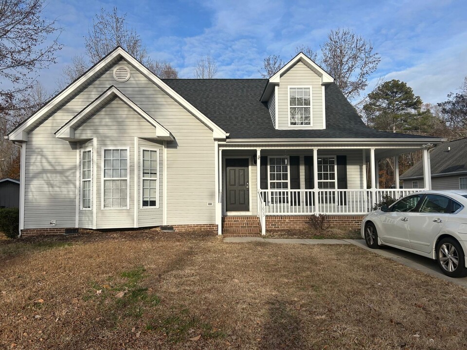 1605 Eva Mae Dr in Raleigh, NC - Building Photo