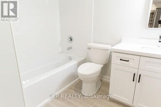 1046 Caven St in Mississauga, ON - Building Photo - Building Photo