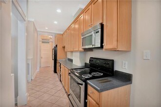 1625 1/2 W Grace St in Richmond, VA - Building Photo - Building Photo