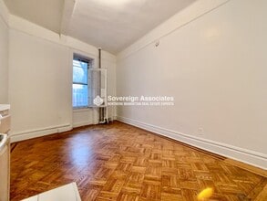 936 W End Ave in New York, NY - Building Photo - Building Photo