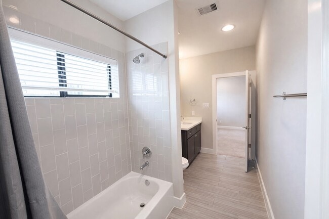 10806 Warwana Rd