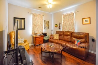 146 Line St in Charleston, SC - Foto de edificio - Building Photo