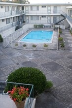 Colonial House South in San Jose, CA - Foto de edificio - Building Photo