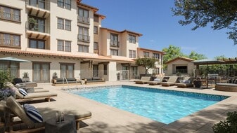 Villa Rotonda in Santa Rosa, CA - Building Photo