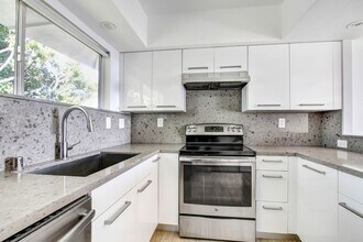960 21st Street in Santa Monica in Santa Monica, CA - Building Photo - Building Photo