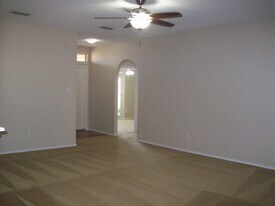 6106 17th St in Lubbock, TX - Building Photo