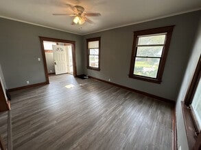 902 W Mac Queen Ave in Peoria, IL - Building Photo - Building Photo