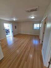 3828 W 105th St, Unit Front Home in Inglewood, CA - Foto de edificio - Building Photo