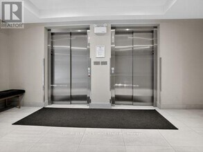 610 Farmstead Dr in Milton, ON - Building Photo - Building Photo