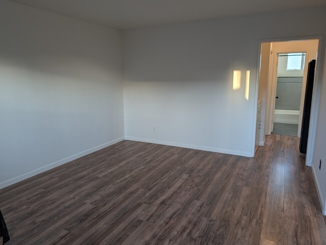 4111 W 120th St, Unit B in Hawthorne, CA - Foto de edificio - Building Photo