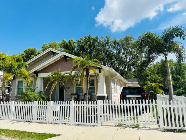 property at 407 E Gladys St