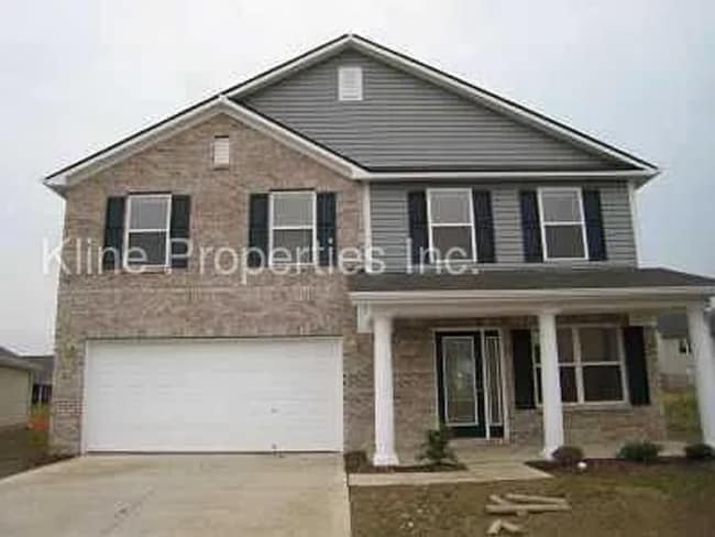 property at 811 Daybreak Dr