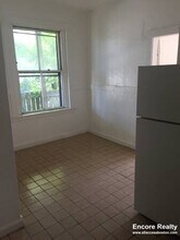 8 Adella Pl in Boston, MA - Building Photo - Building Photo