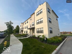 12999 Moultrie St in Carmel, IN - Building Photo - Building Photo