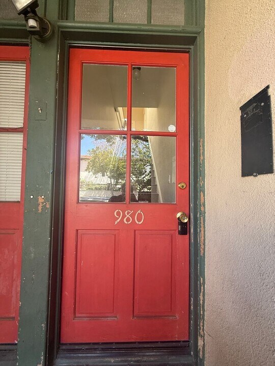 980 Chorro St in San Luis Obispo, CA - Building Photo