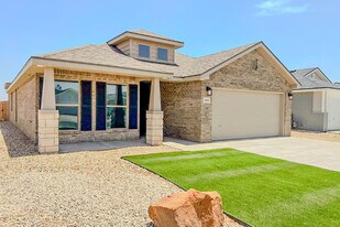 2902 Bryan Ave in Wolfforth, TX - Building Photo