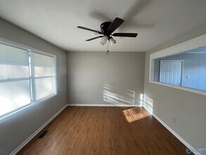 1206 Eubanks St SW in Hartselle, AL - Building Photo - Building Photo