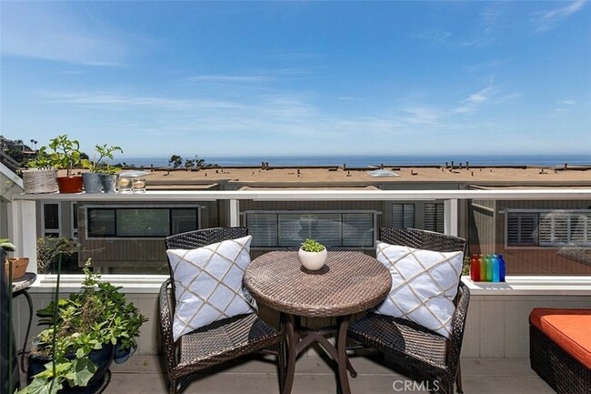 21771 Ocean Vista Dr, Unit 210 in Laguna Beach, CA - Building Photo - Building Photo