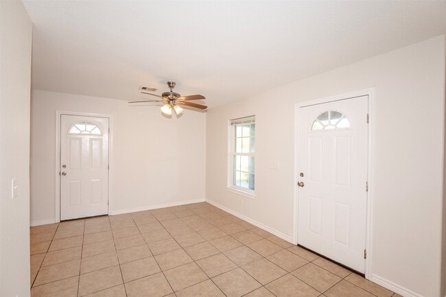 305 S Westward St in Texas City, TX - Building Photo - Building Photo