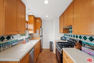 2340 Abbot Kinney Blvd in Los Angeles, CA - Building Photo - Building Photo