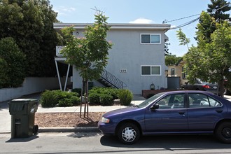 225 Vera Ave in Redwood City, CA - Building Photo - Building Photo