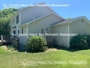 115 Hedges Ave in East Patchogue, NY - Building Photo - Building Photo