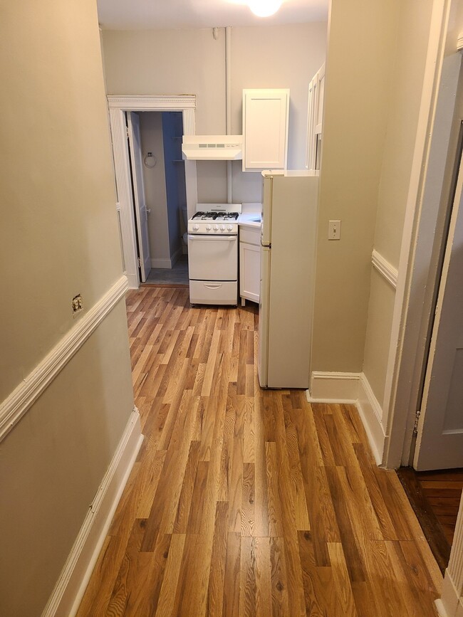 12 Keswick St, Unit 25 in Boston, MA - Foto de edificio - Building Photo