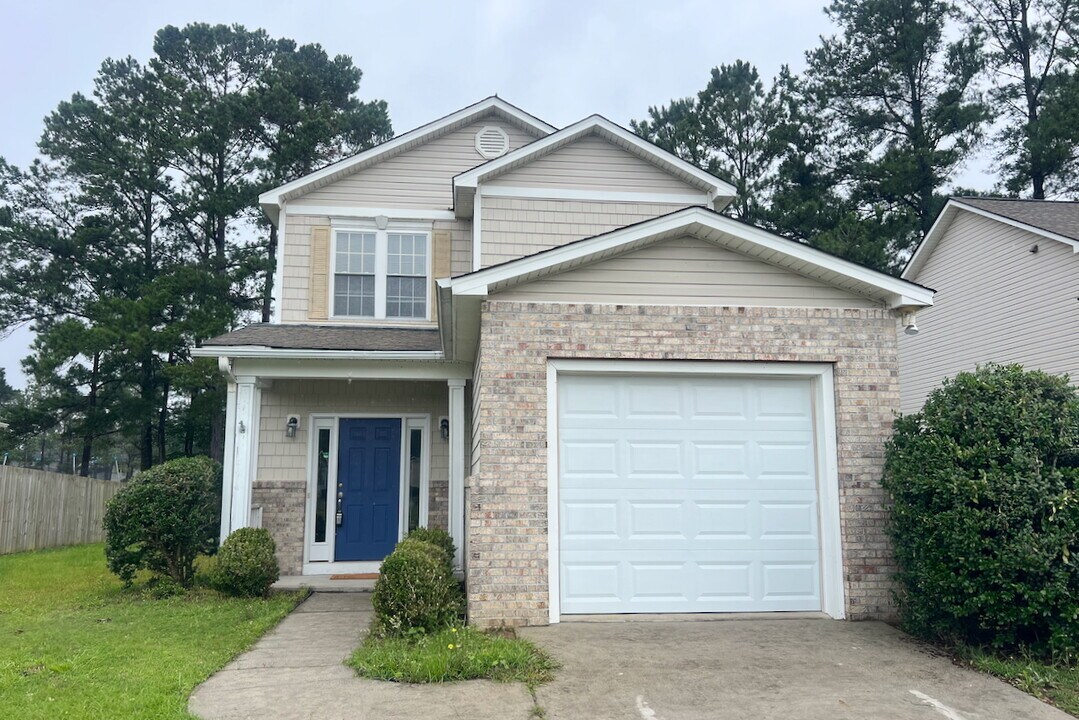 1032 Lake Norman Ln in Leland, NC - Building Photo