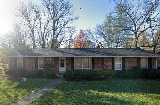 property at 135 Craighead Dr