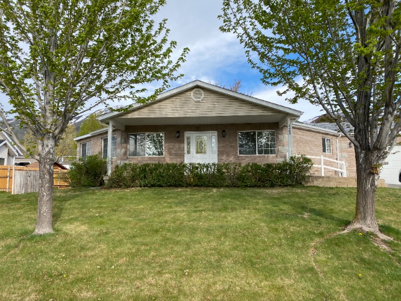 2265 S Linda Wy in Perry, UT - Building Photo