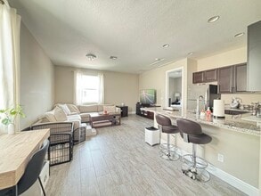 5053 Grandiflora Rd in Palm Beach Gardens, FL - Building Photo - Building Photo