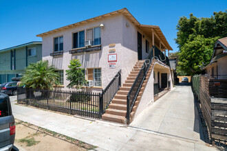 1042-1050 Gaviota Ave in Long Beach, CA - Building Photo - Building Photo