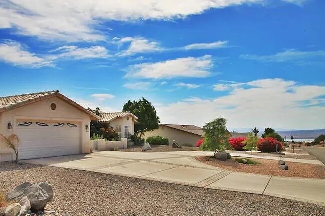 3640 Vega Dr in Lake Havasu City, AZ - Building Photo - Building Photo