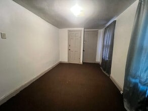 139 E Pomfret St in Carlisle, PA - Building Photo - Building Photo