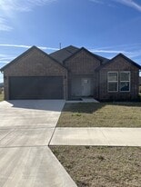 513 W Gosling Isle in Farmington, AR - Building Photo