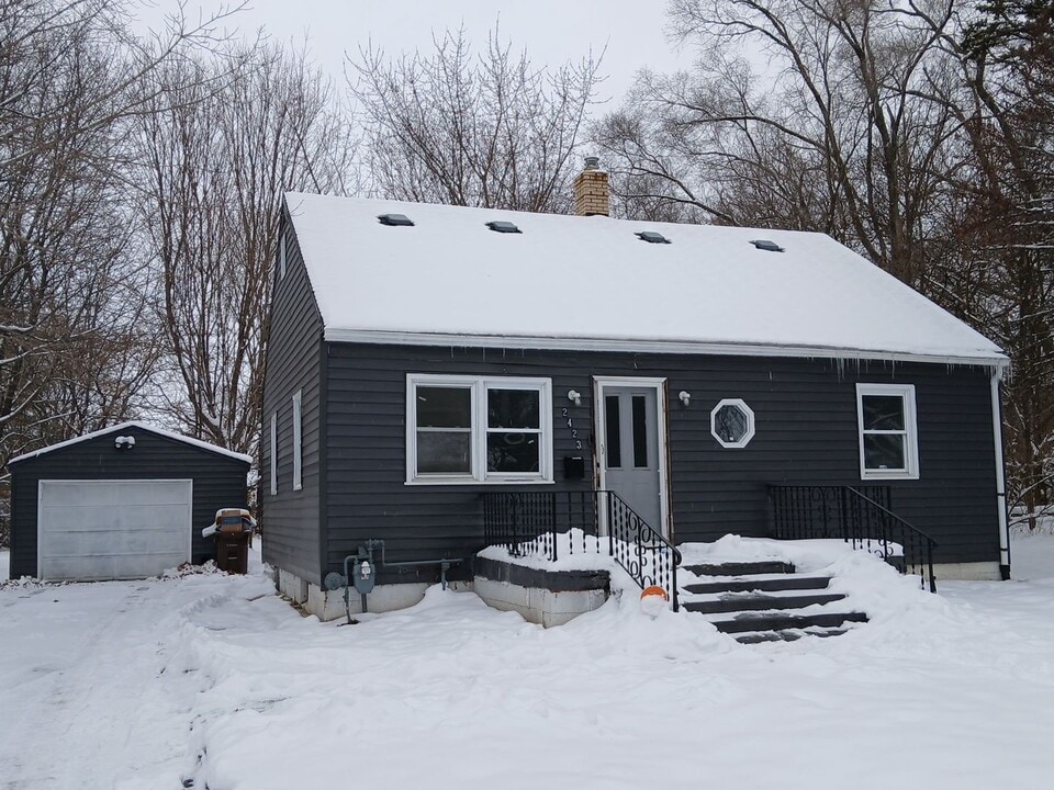 2423 Rose Ave in Rockford, IL - Building Photo