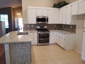 8420 Anthemis Ct in Elk Grove, CA - Building Photo - Building Photo